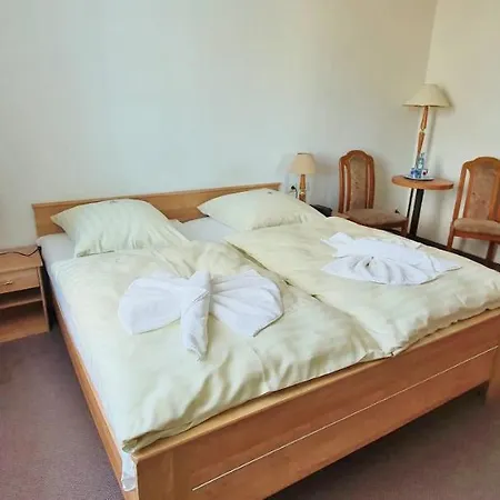 Zittauer Huette * 쿠로르트존스도르프