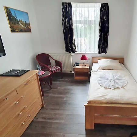 Zittauer Huette 호텔 쿠로르트존스도르프